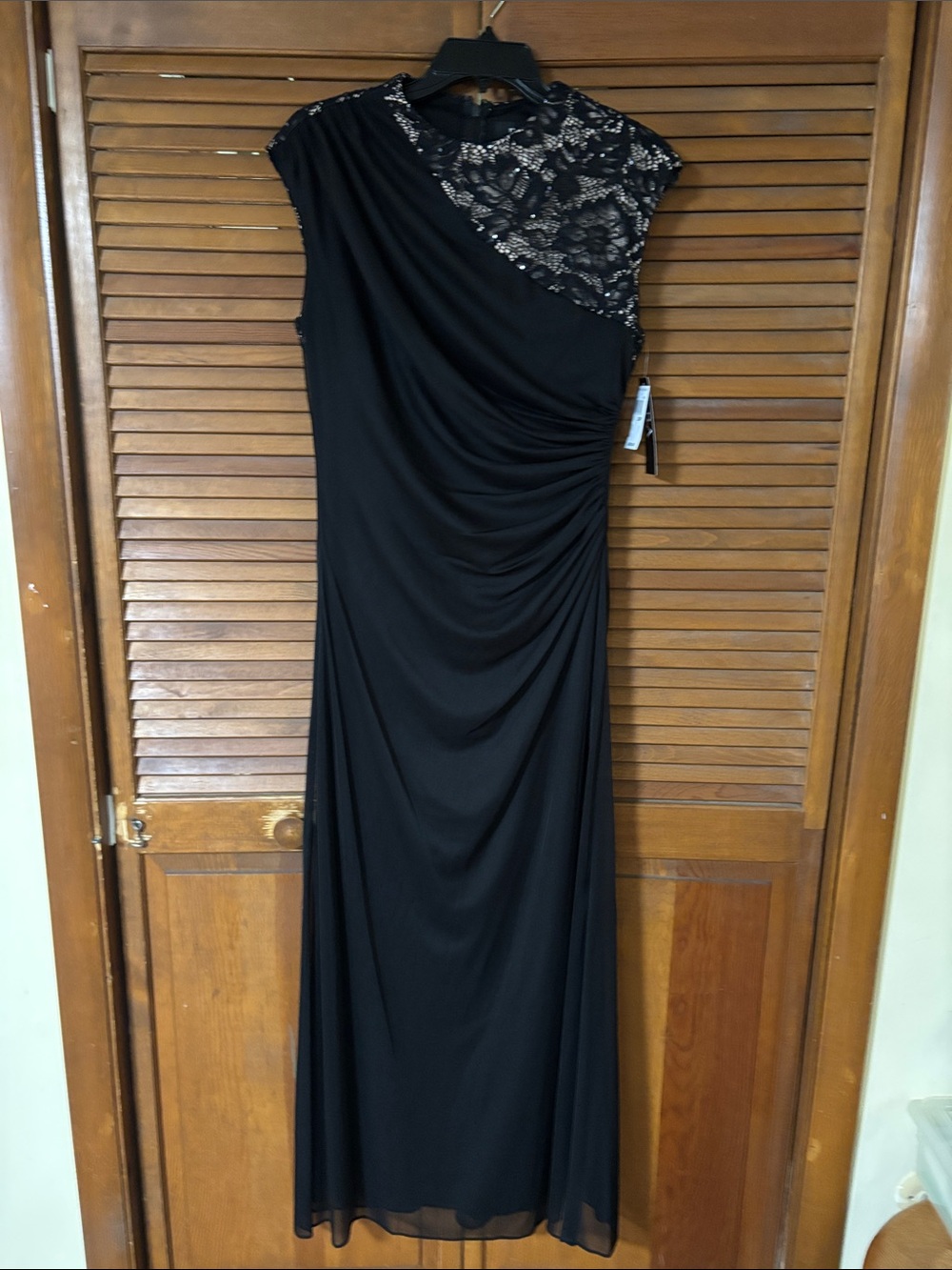 Betsy & Adam Black One-Shoulder Lace-Accent Evening Gown